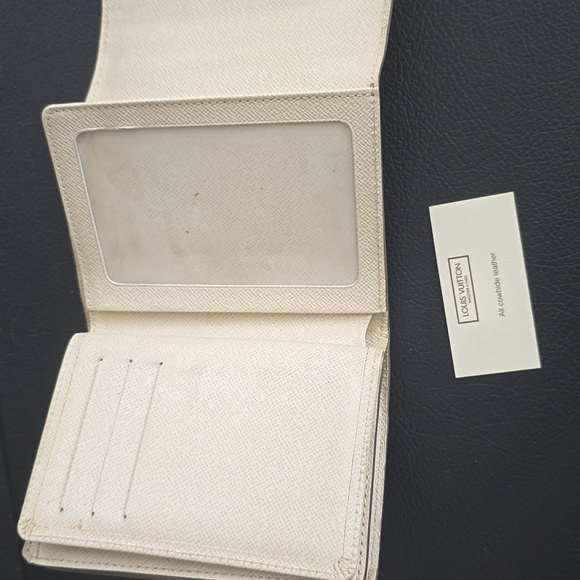 Louis Vuitton Epi Joey Wallet - Picture 5 of 15